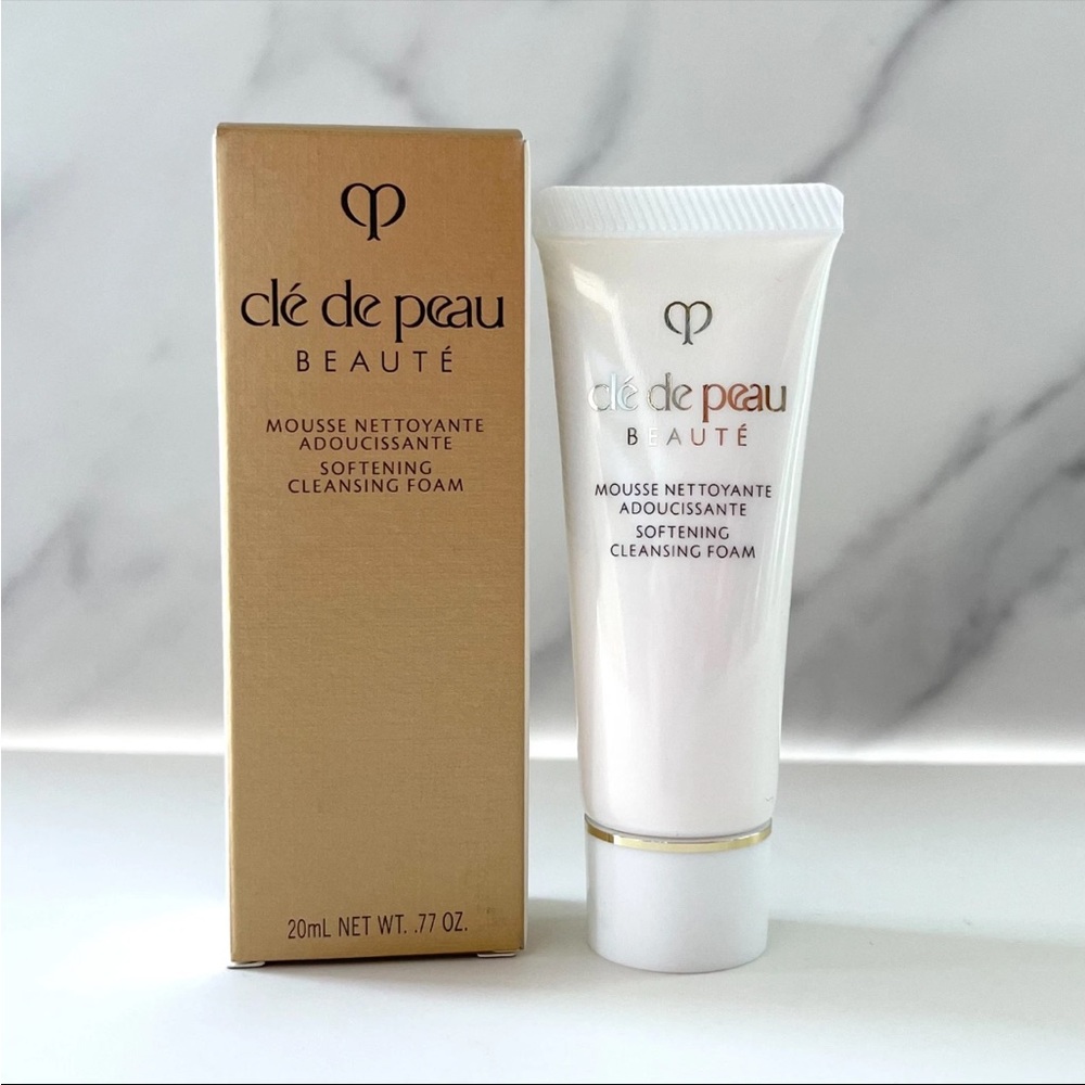 Softening & Hydrating Luxurious Clé de Peau Beauté Softening Cleanser 2026 ed